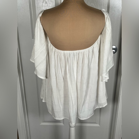 K Jordan White Off-Shoulder Top Size Medium - Picture 7 of 10